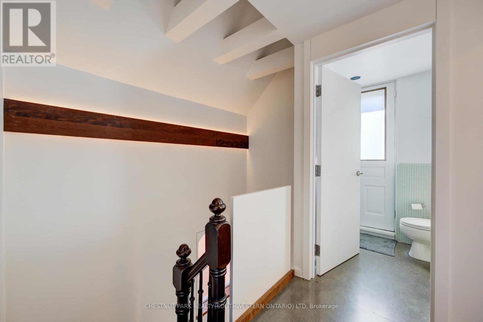 Photo 15 of 23 Richmond Avenue, Kitchener ON