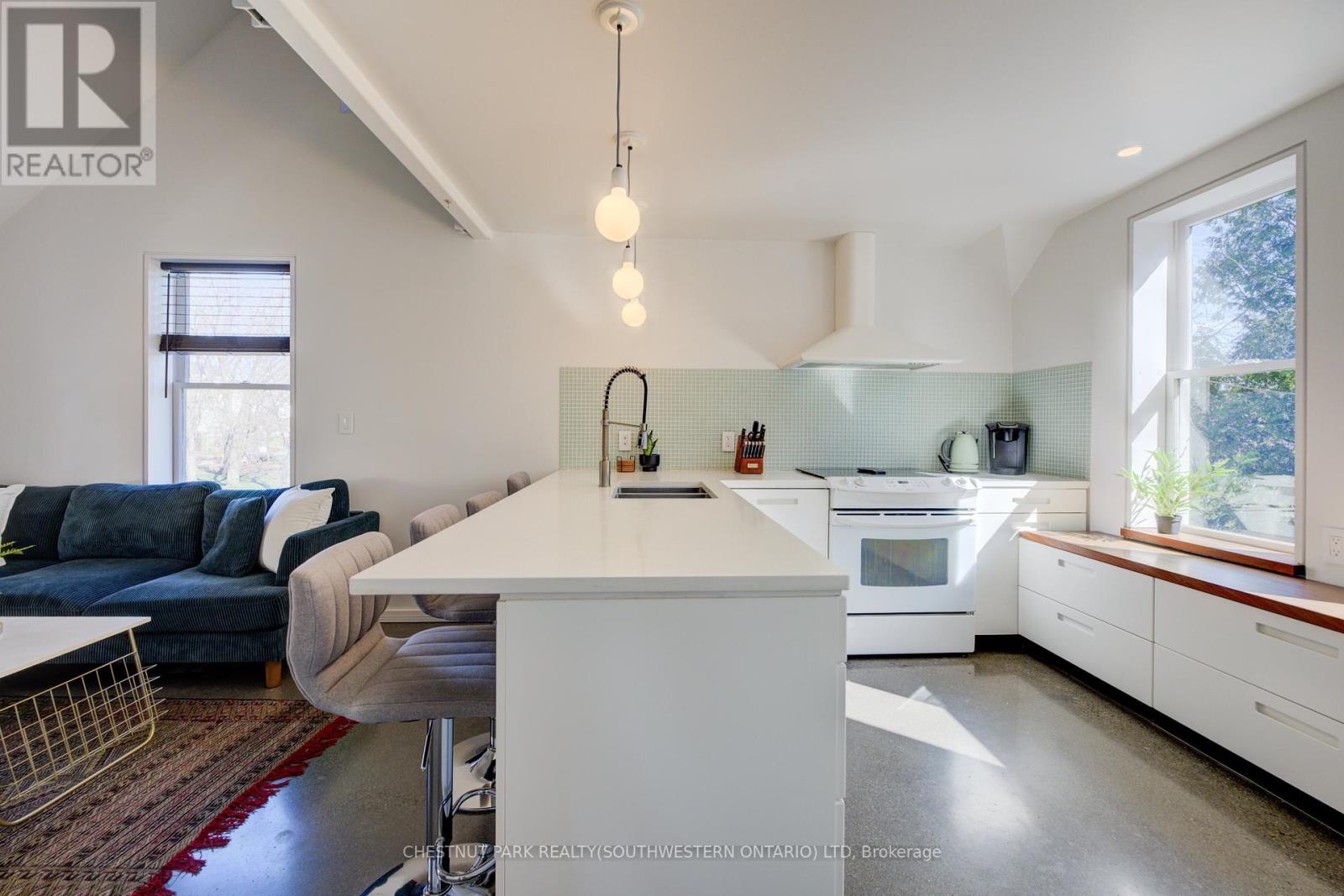 Photo 21 of 23 Richmond Avenue, Kitchener ON