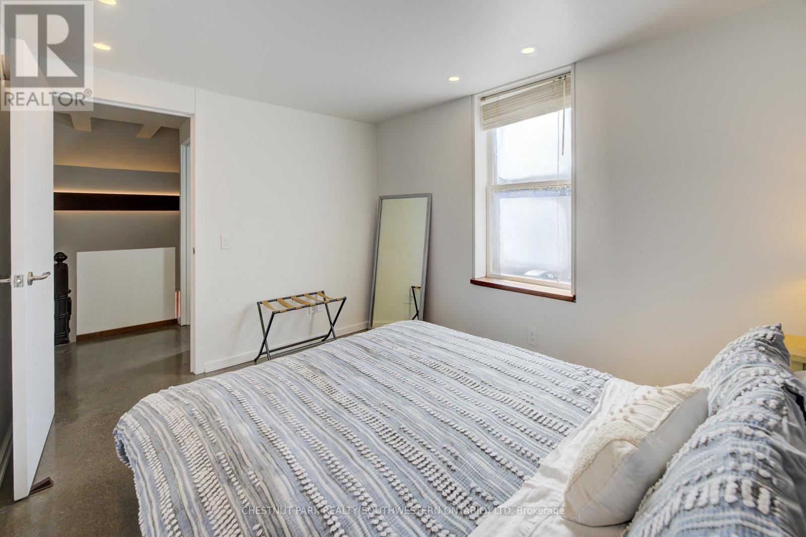 Photo 19 of 23 Richmond Avenue, Kitchener ON