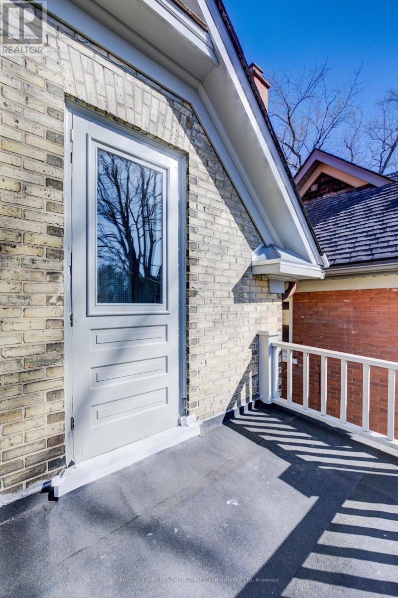 Photo 10 of 23 Richmond Avenue, Kitchener ON