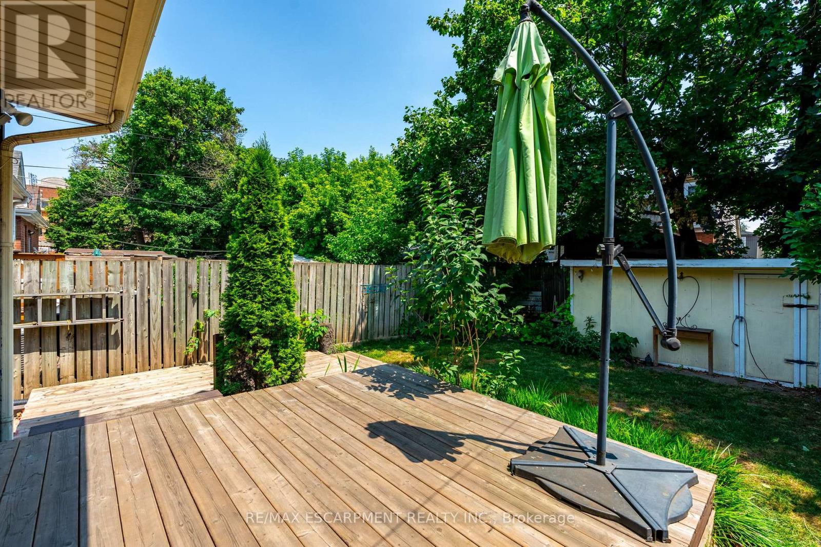Photo 28 of 52 Connaught Avenue N, Hamilton ON