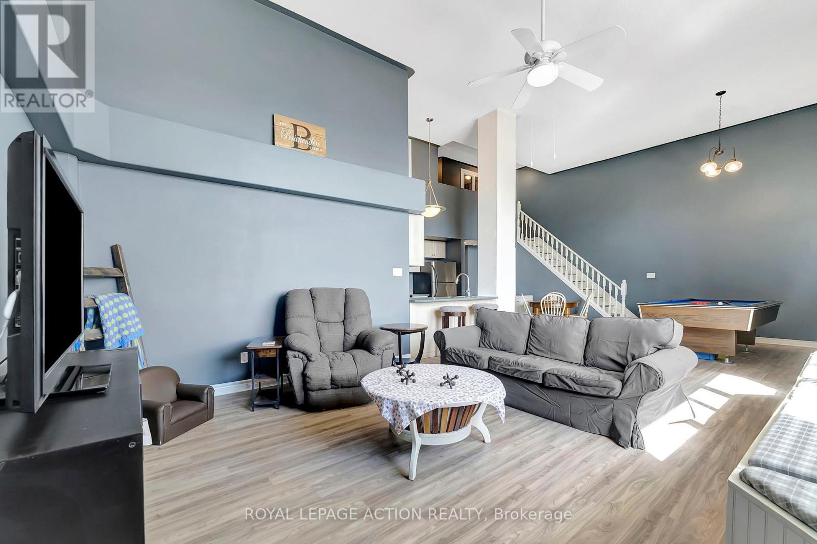 #212 111 GREY STREET - 9