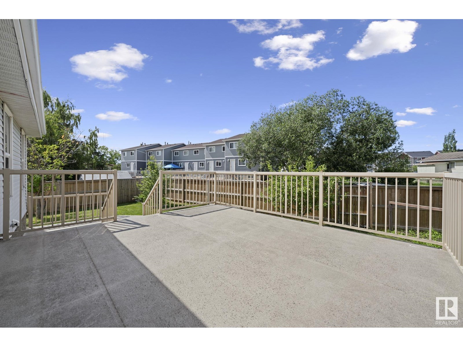 Photo 10 of 10458 14 Av Nw Nw, Edmonton AB