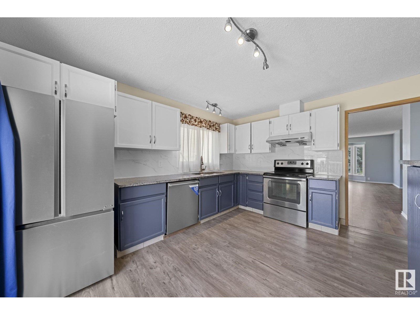 Photo 23 of 10458 14 Av Nw Nw, Edmonton AB