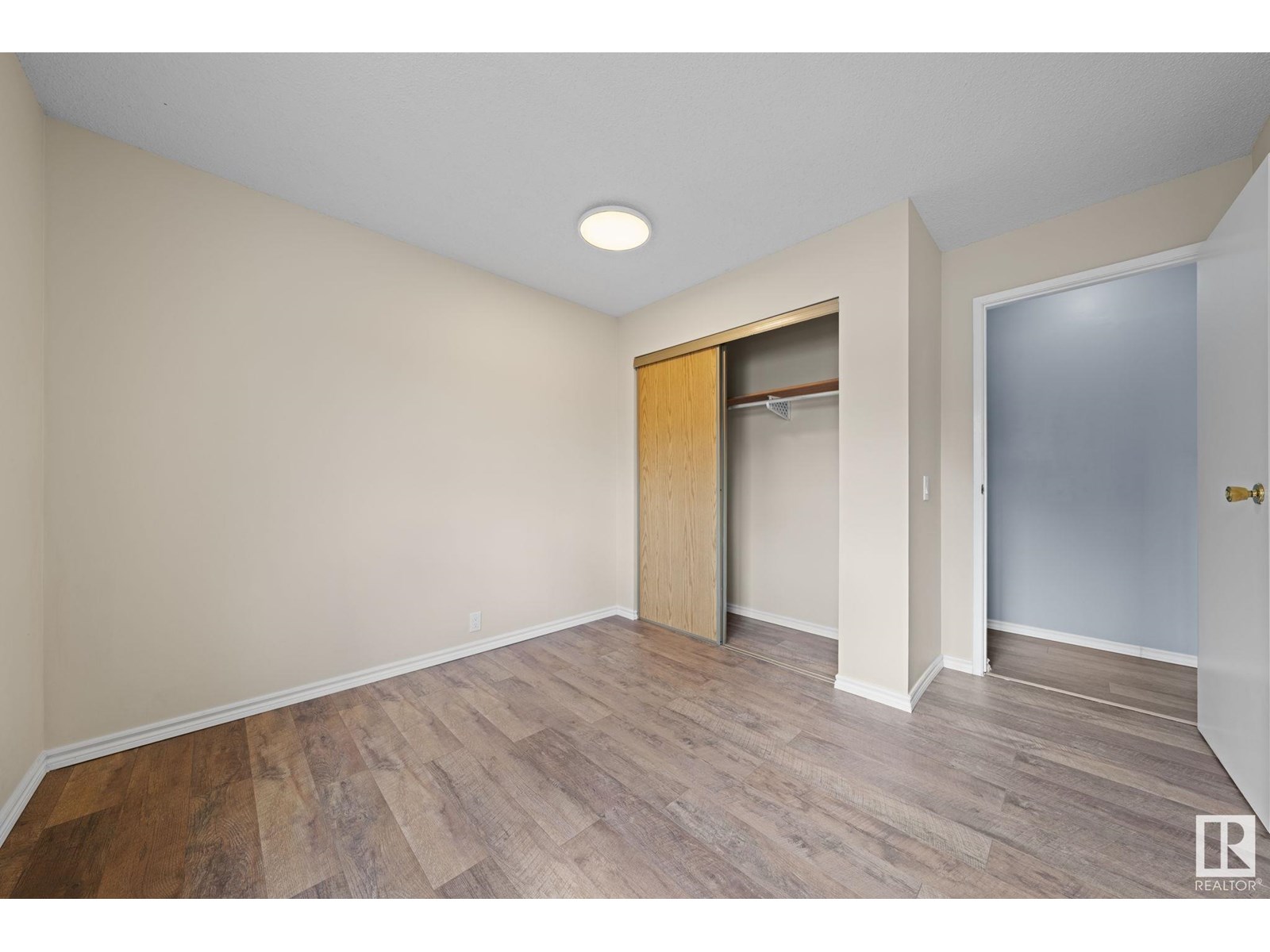 Photo 27 of 10458 14 Av Nw Nw, Edmonton AB