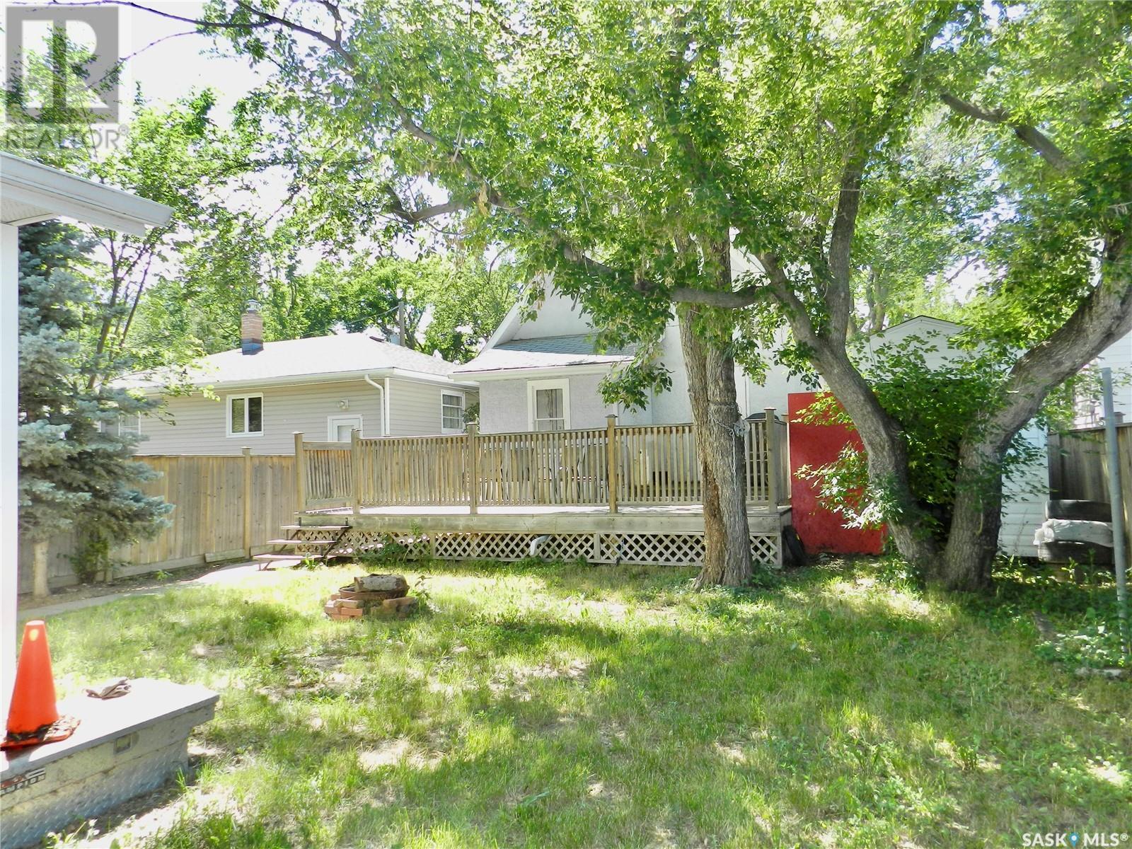 Photo 12 of 1121 6th Avenue Nw, Moose Jaw SK