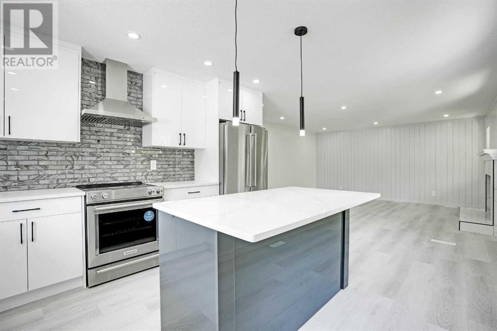 Single Family House Bi-level for Sale in  Scanlon Place NW Scenic Acres Calgary 