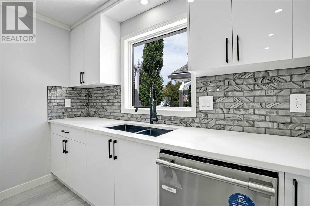 Single Family House Bi-level for Sale in  Scanlon Place NW Scenic Acres Calgary 
