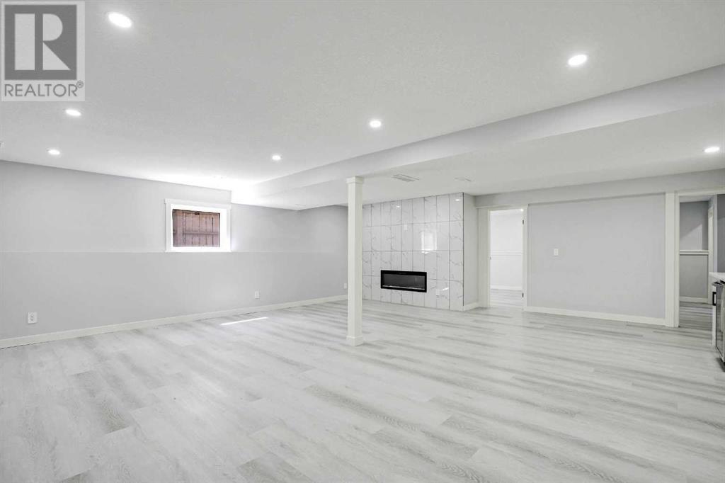 Single Family House Bi-level for Sale in  Scanlon Place NW Scenic Acres Calgary 