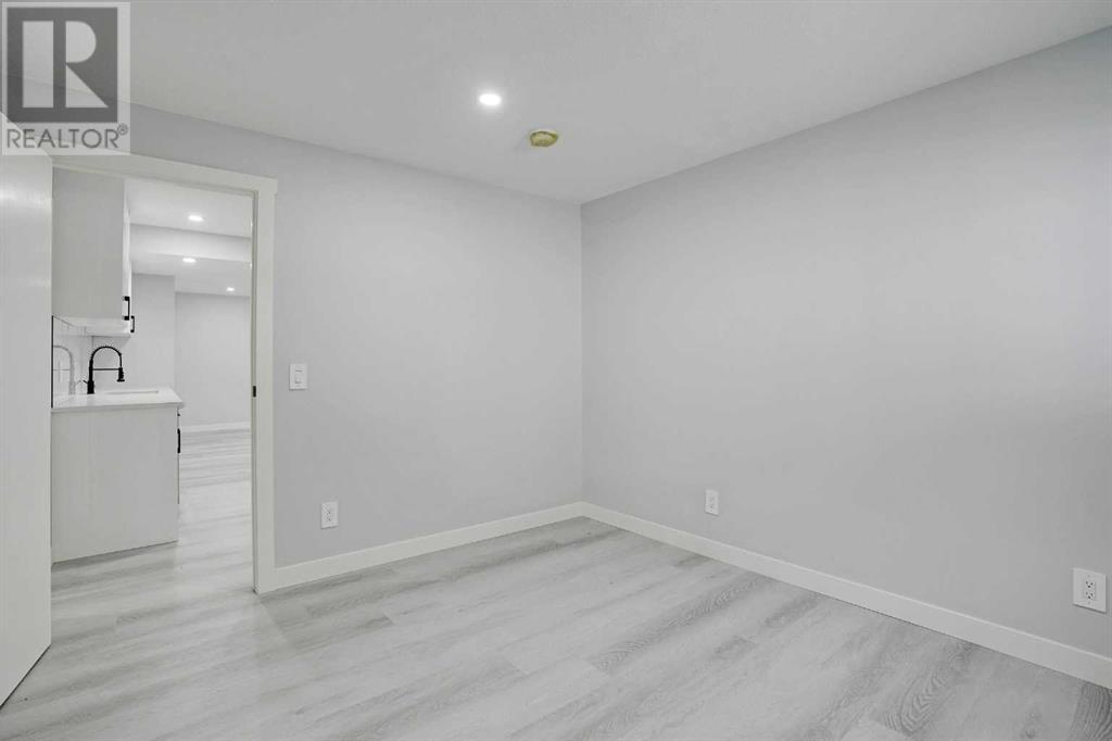 Single Family House Bi-level for Sale in  Scanlon Place NW Scenic Acres Calgary 