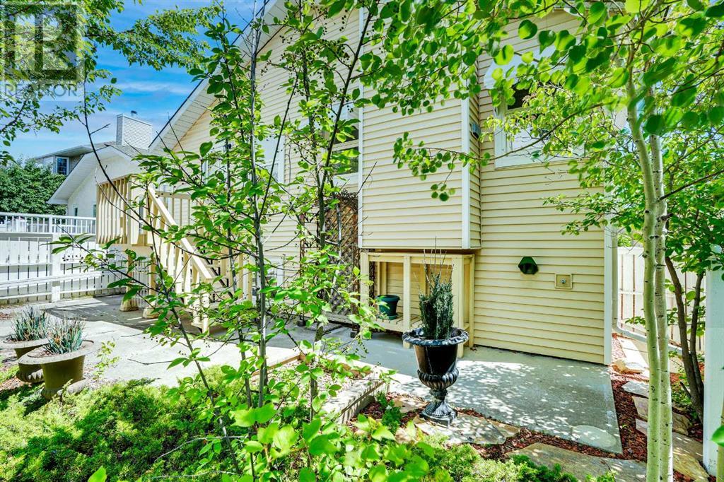 Single Family House Bi-level for Sale in  Scanlon Place NW Scenic Acres Calgary 