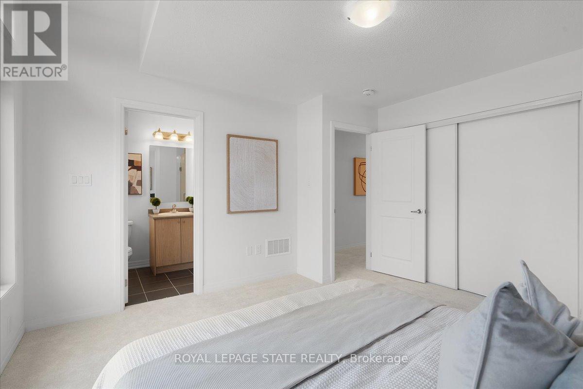 Photo 24 of 628 Windwood Drive, Hamilton ON