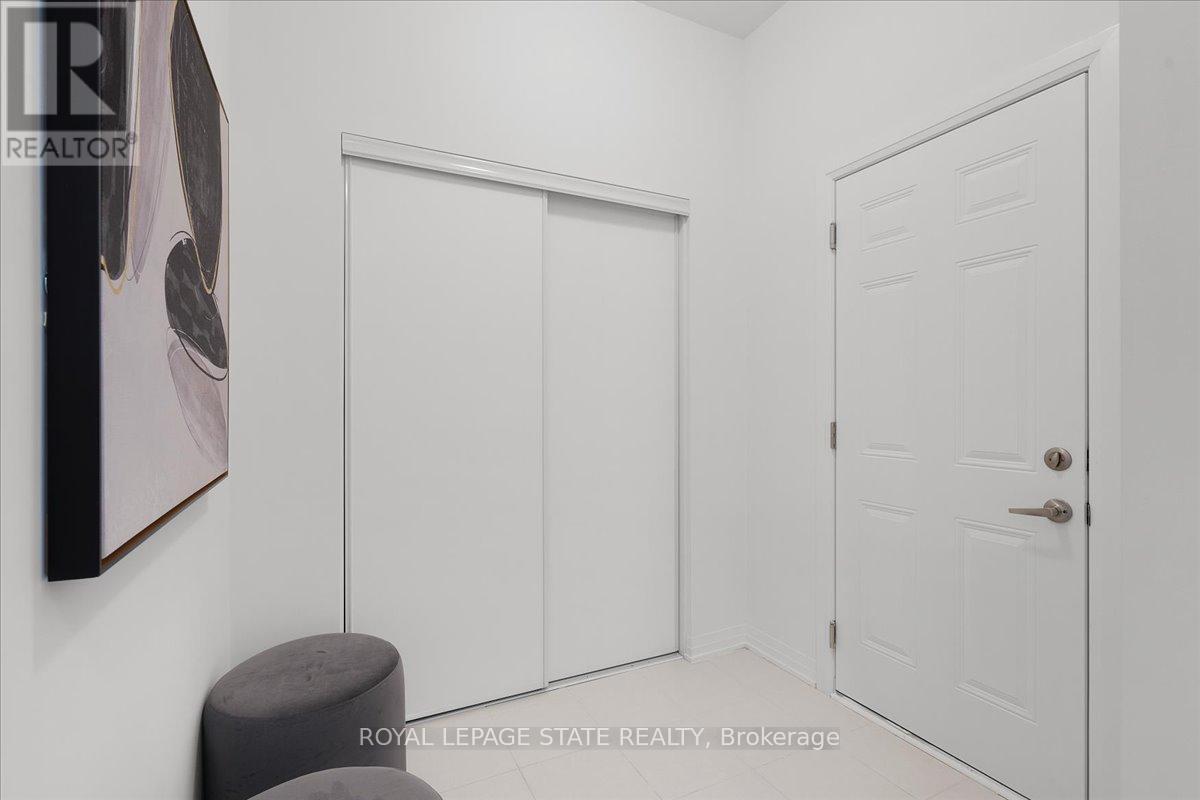 Photo 14 of 628 Windwood Drive, Hamilton ON