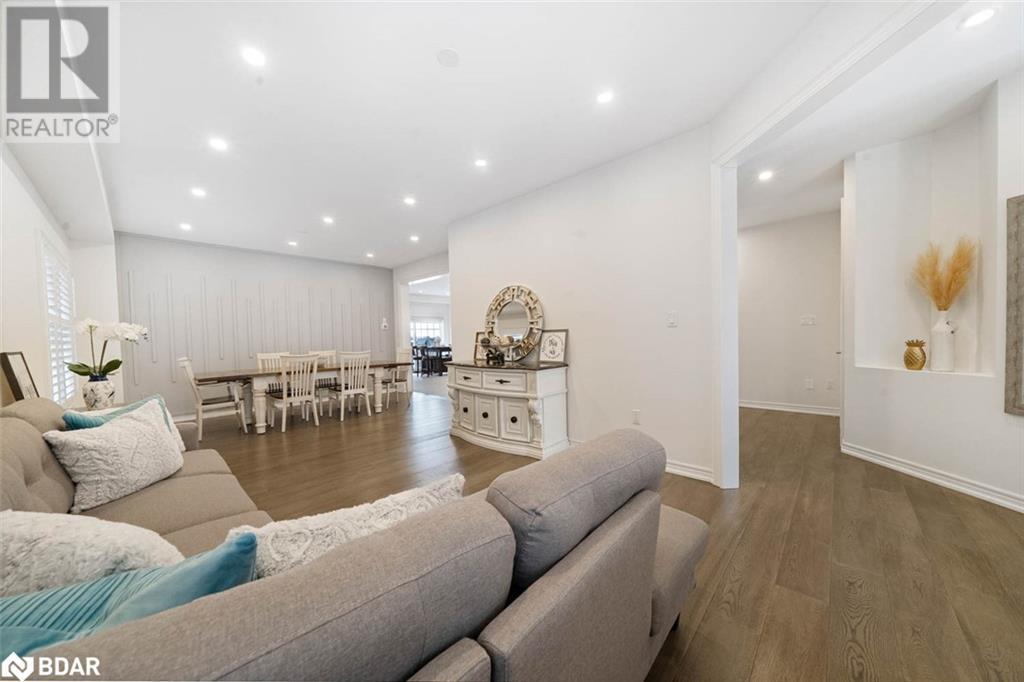 Photo 16 of 745 Gilmour Crescent, Shelburne ON