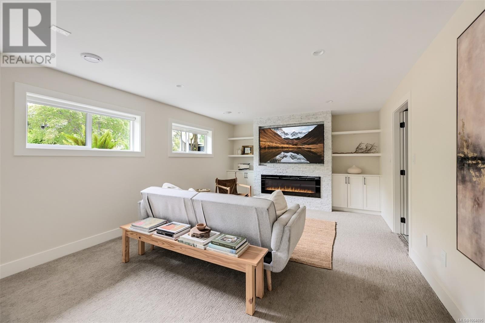 Photo 57 of 2091 Stonehewer Pl, Oak Bay BC