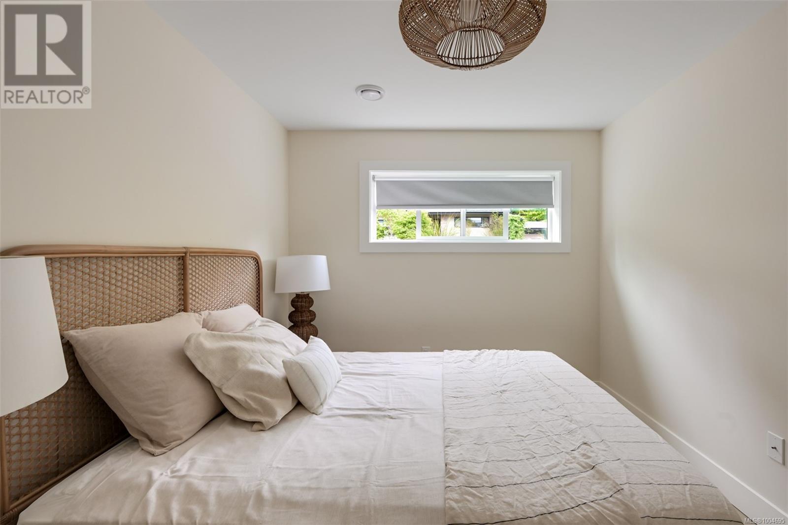 Photo 74 of 2091 Stonehewer Pl, Oak Bay BC