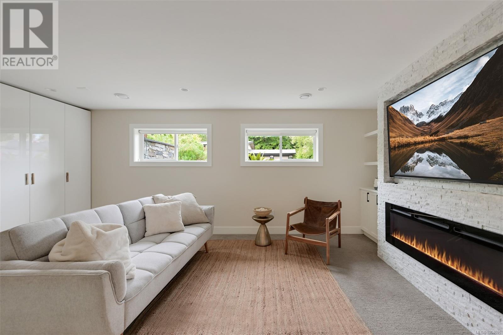 Photo 60 of 2091 Stonehewer Pl, Oak Bay BC