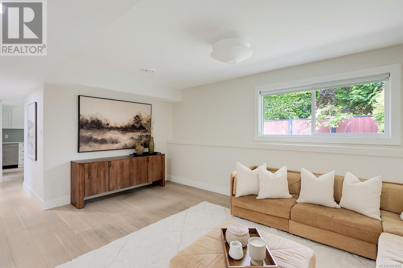 Photo 78 of 2091 Stonehewer Pl, Oak Bay BC
