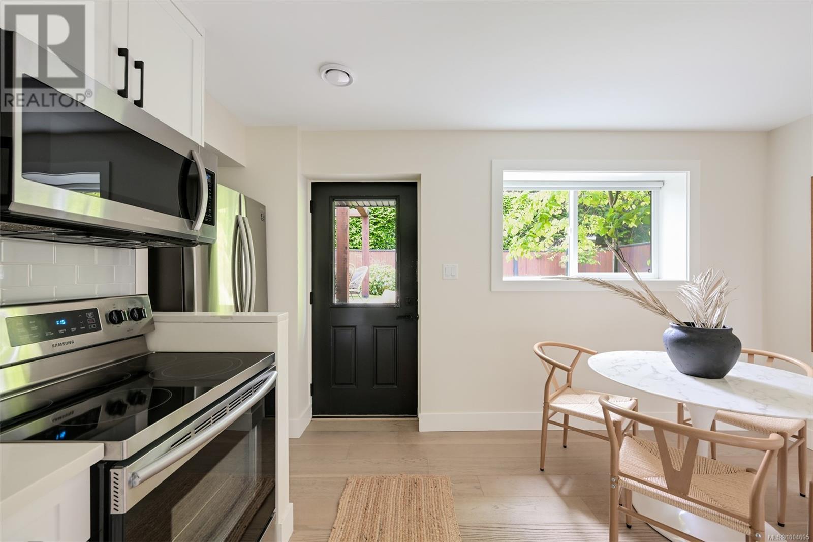 Photo 69 of 2091 Stonehewer Pl, Oak Bay BC