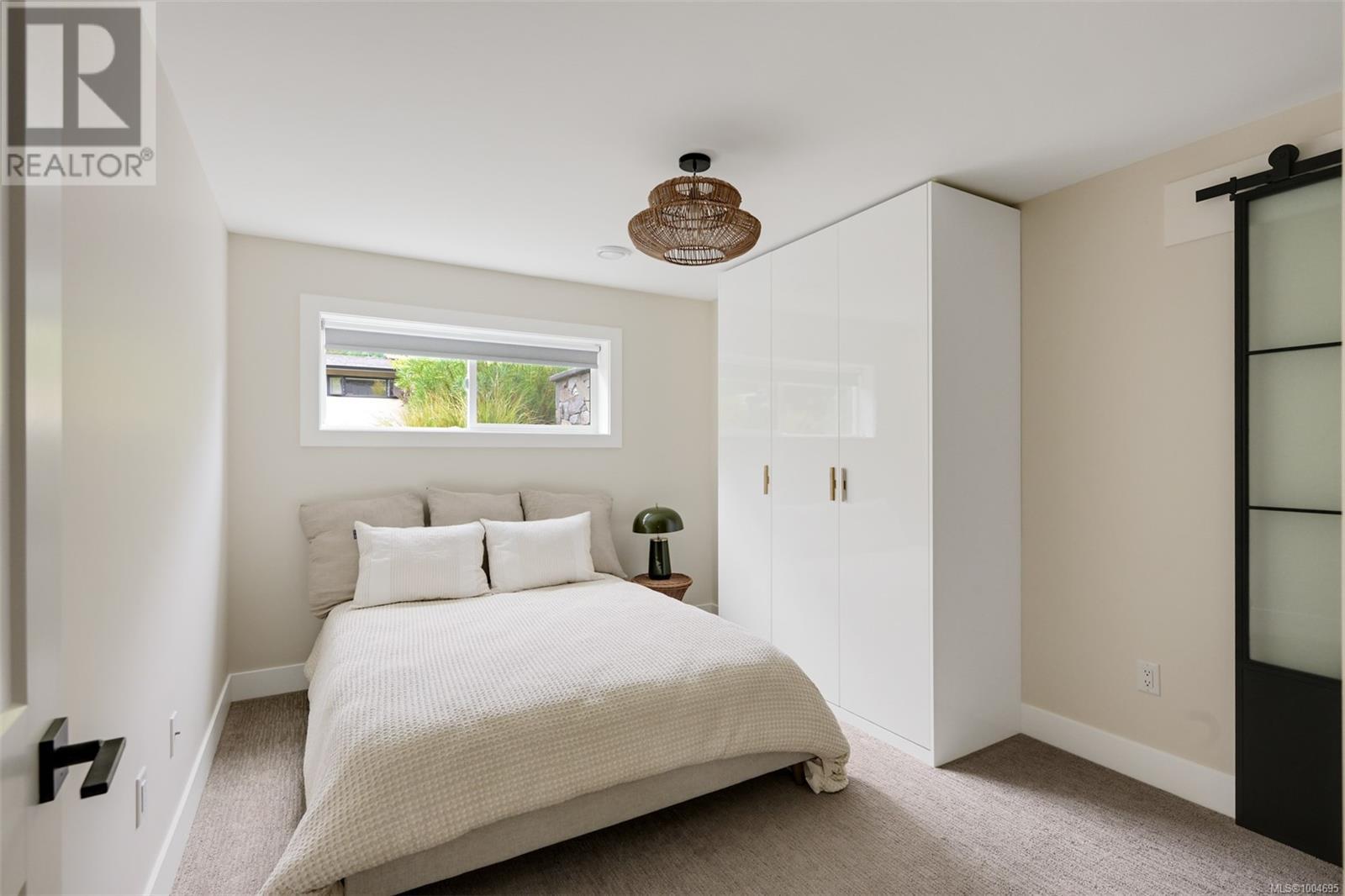 Photo 76 of 2091 Stonehewer Pl, Oak Bay BC
