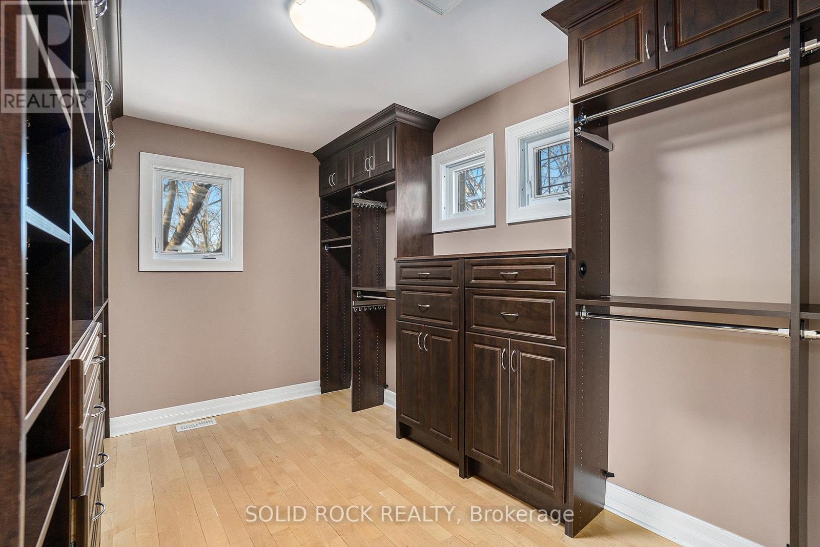 Photo 23 of 120 Rossland Avenue, Ottawa ON