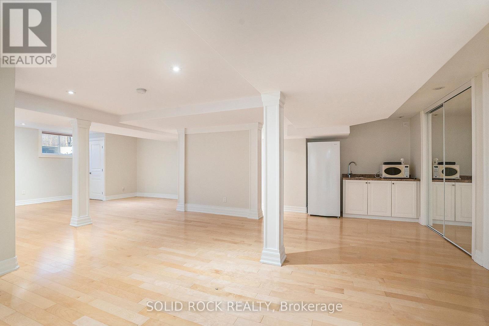 Photo 30 of 120 Rossland Avenue, Ottawa ON
