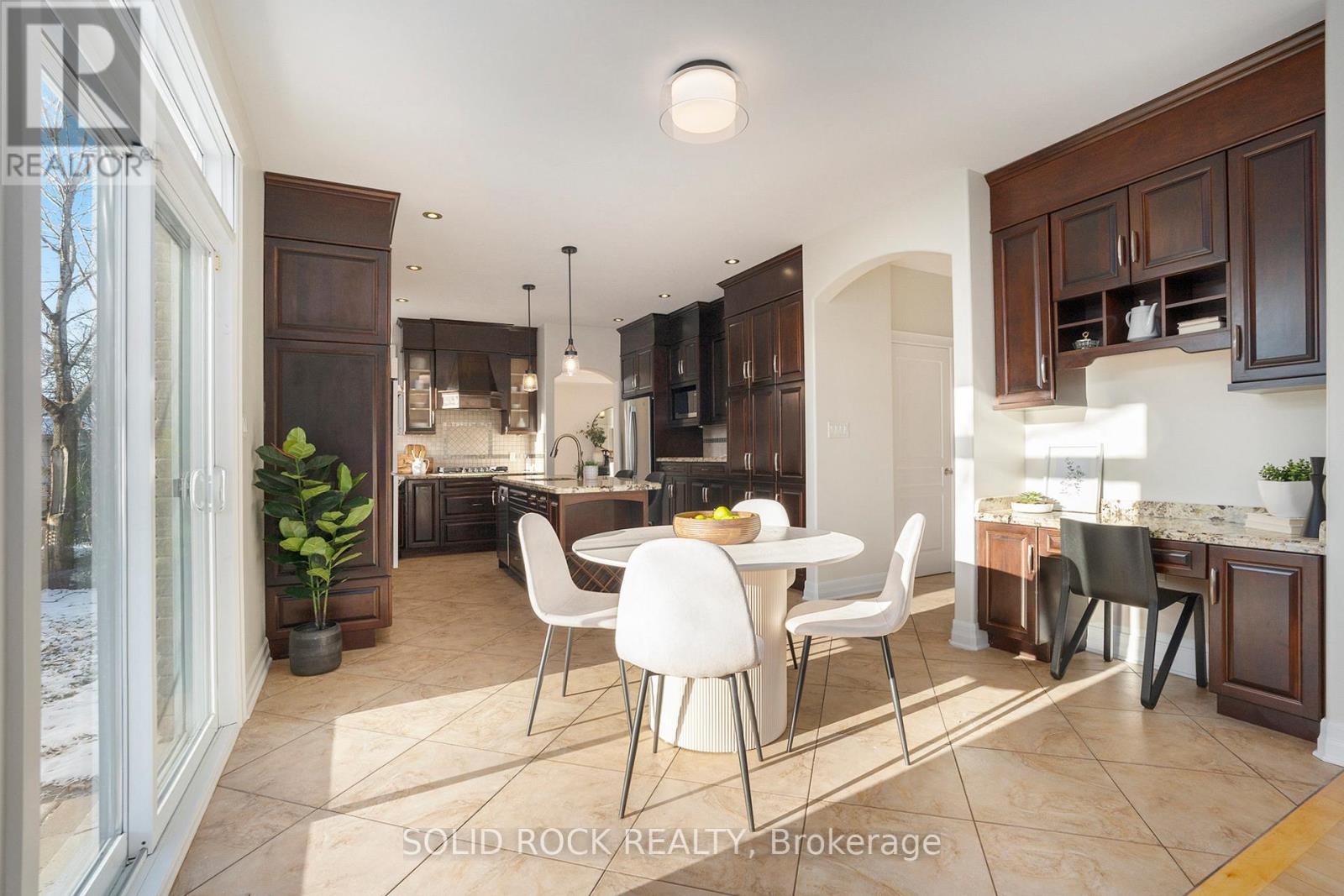 Photo 9 of 120 Rossland Avenue, Ottawa ON