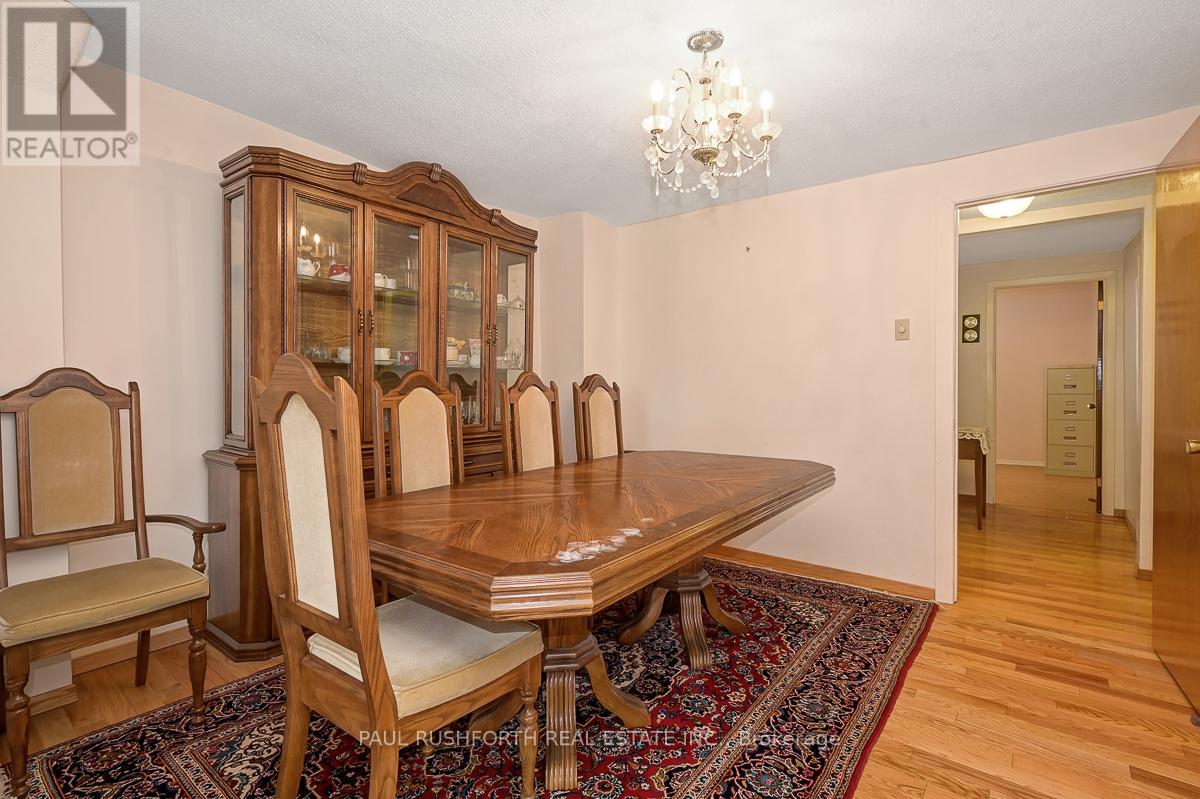 Photo 9 of 249 Iona Street, Ottawa ON