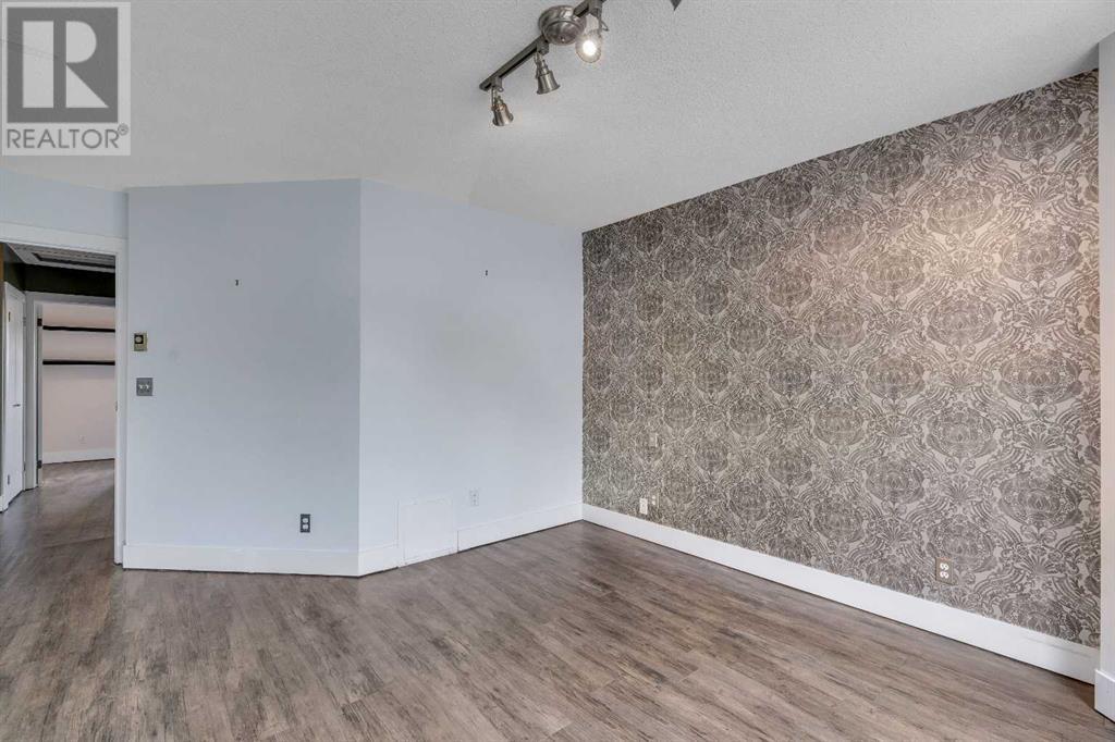 Single Family House for Sale in  A Street SW Killarney/Glengarry Calgary 