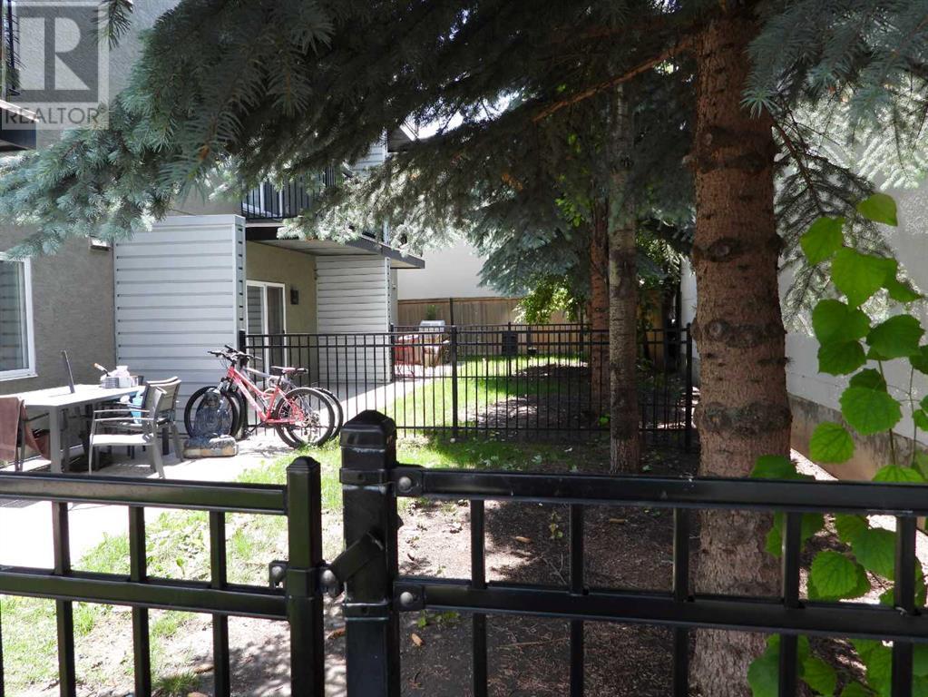 Single Family House for Sale in    Street SW Killarney/Glengarry Calgary 