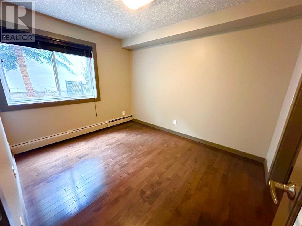 Single Family House for Sale in    Street SW Killarney/Glengarry Calgary 