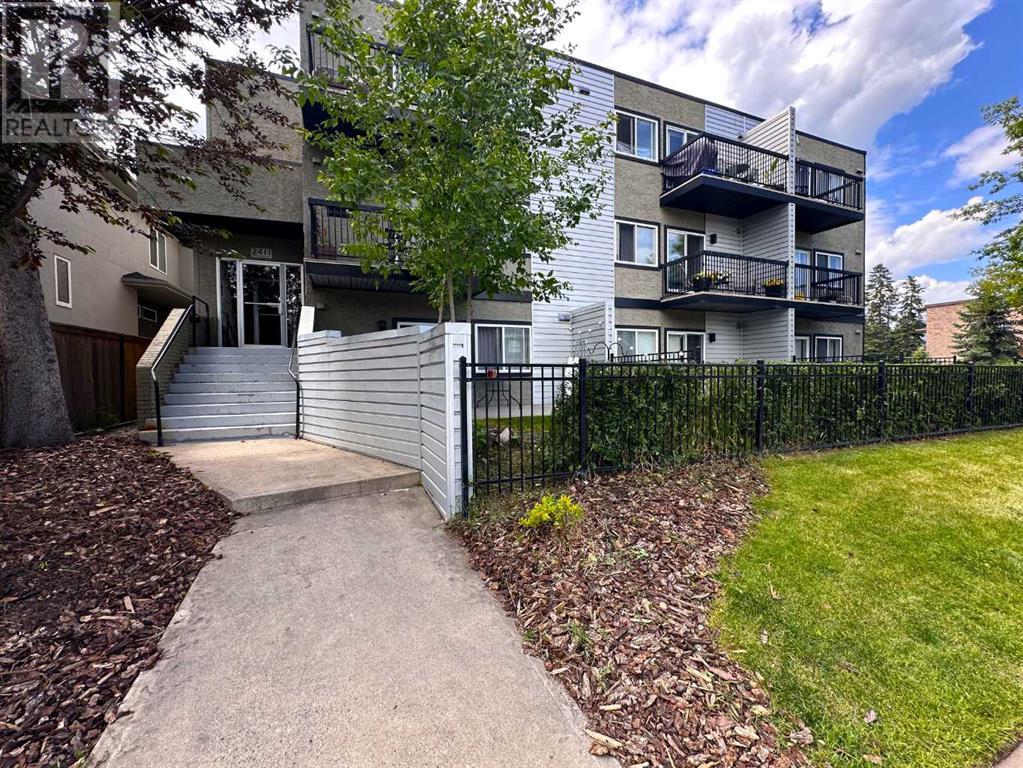 Single Family House for Sale in    Street SW Killarney/Glengarry Calgary 