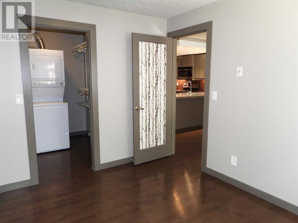 Single Family House for Sale in    Street SW Killarney/Glengarry Calgary 