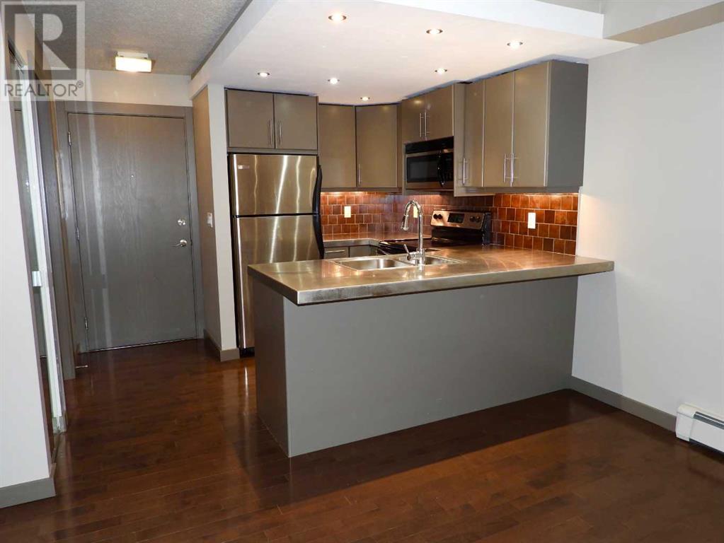 Single Family House for Sale in    Street SW Killarney/Glengarry Calgary 