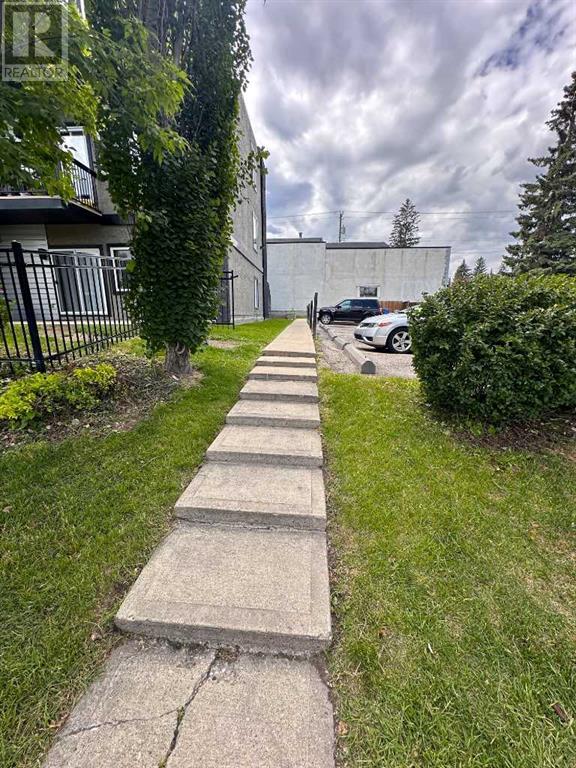 Single Family House for Sale in    Street SW Killarney/Glengarry Calgary 