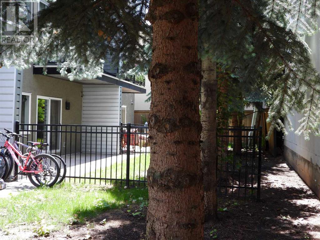 Single Family House for Sale in    Street SW Killarney/Glengarry Calgary 