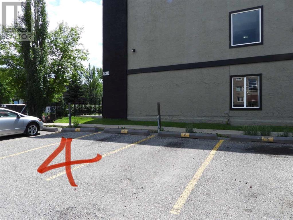 Single Family House for Sale in    Street SW Killarney/Glengarry Calgary 