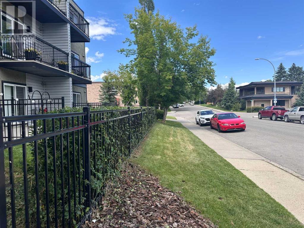 Single Family House for Sale in    Street SW Killarney/Glengarry Calgary 