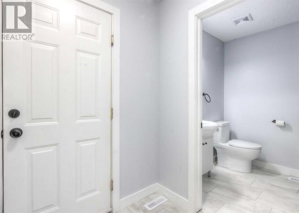 206 Bridlewood Court SW, Calgary, Alberta