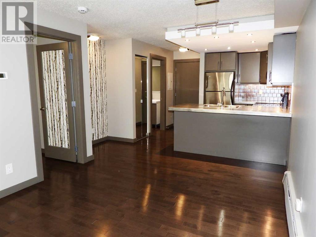 Single Family House for Sale in    Street SW Killarney/Glengarry Calgary 