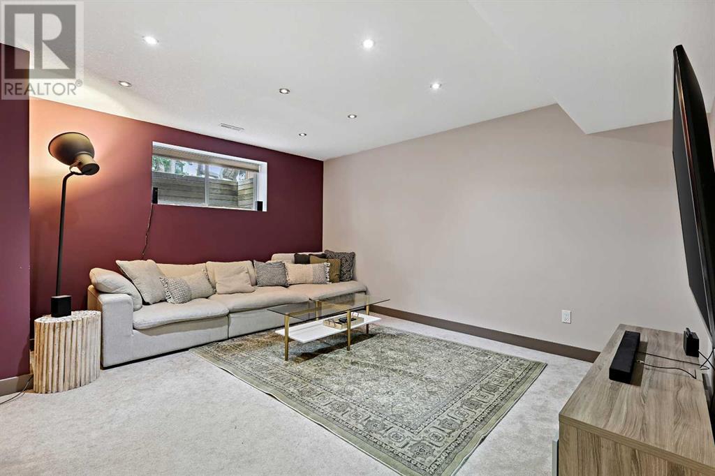 Single Family House for Sale in B  Avenue SW North Glenmore Park Calgary 