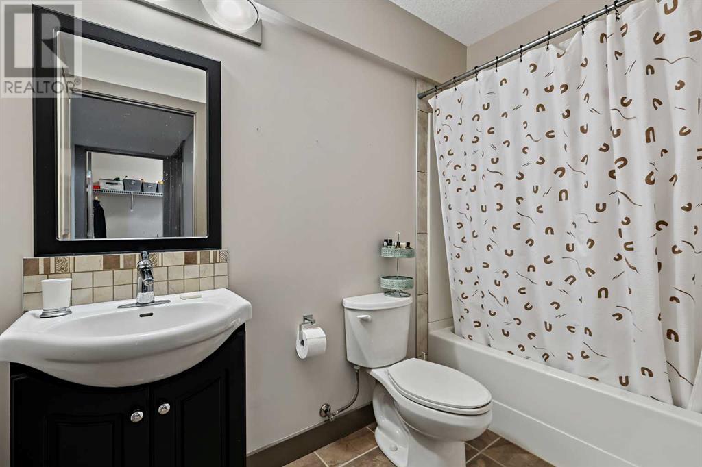 Single Family House for Sale in B  Avenue SW North Glenmore Park Calgary 