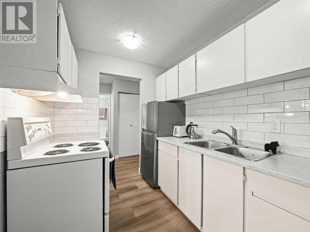 Single Family House for Sale in    Avenue SW Sunalta Calgary 
