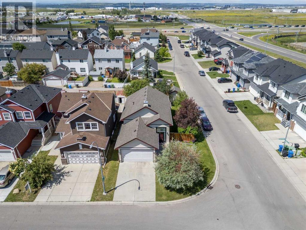 Single Family House Bi-level for Sale in  Martha