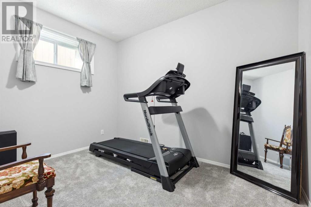 Single Family House Bi-level for Sale in  Martha