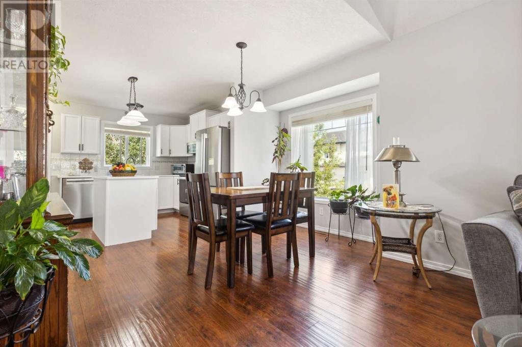 Single Family House Bi-level for Sale in  Martha