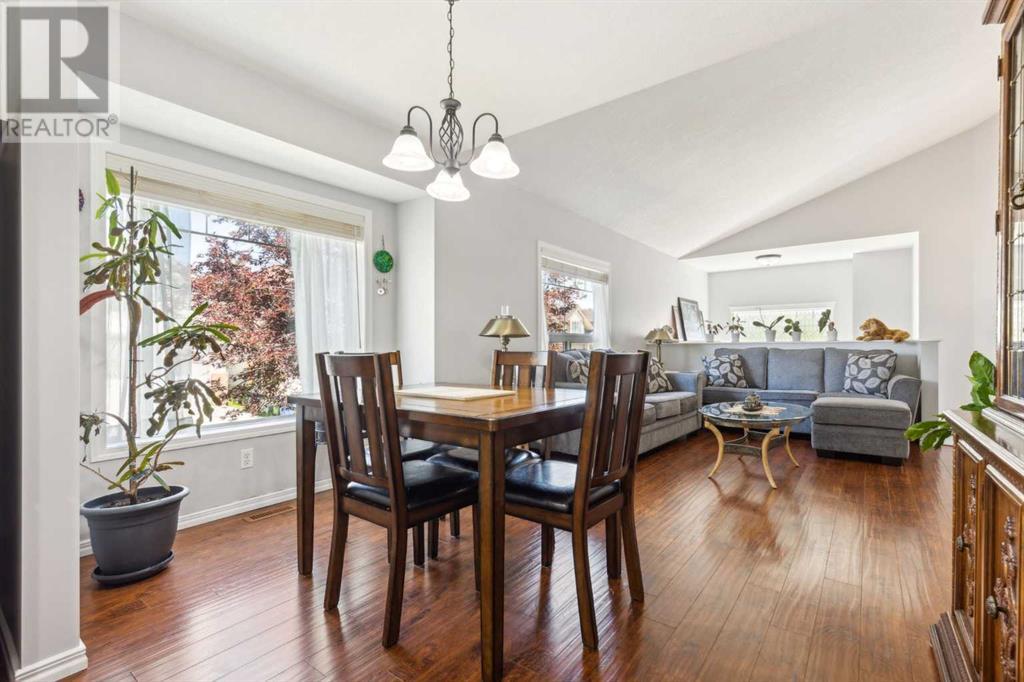 Single Family House Bi-level for Sale in  Martha