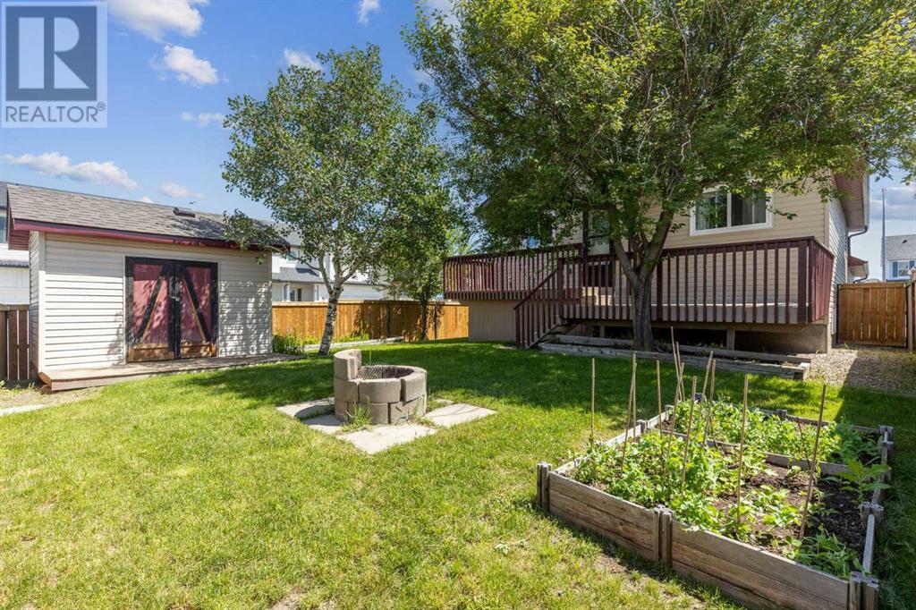 Single Family House Bi-level for Sale in  Martha