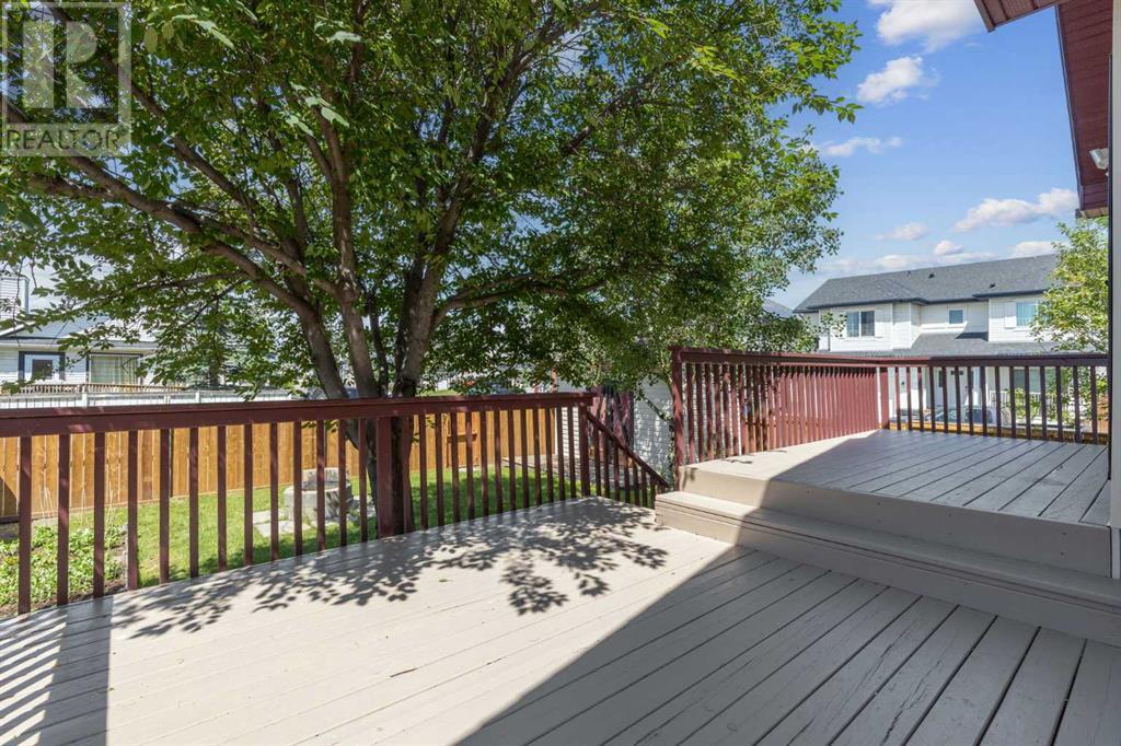 Single Family House Bi-level for Sale in  Martha