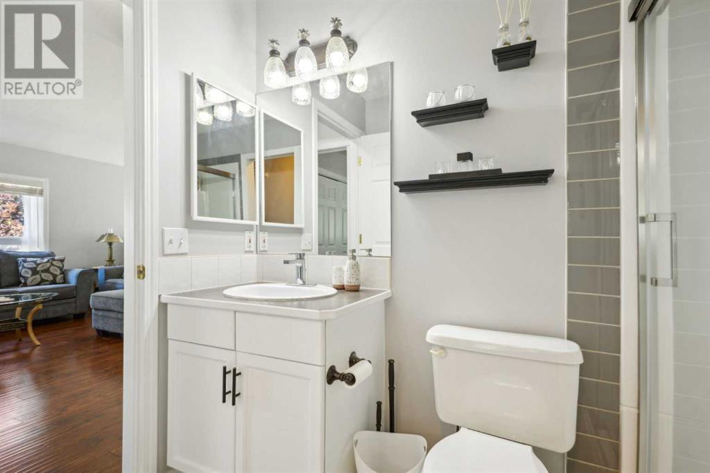 Single Family House Bi-level for Sale in  Martha